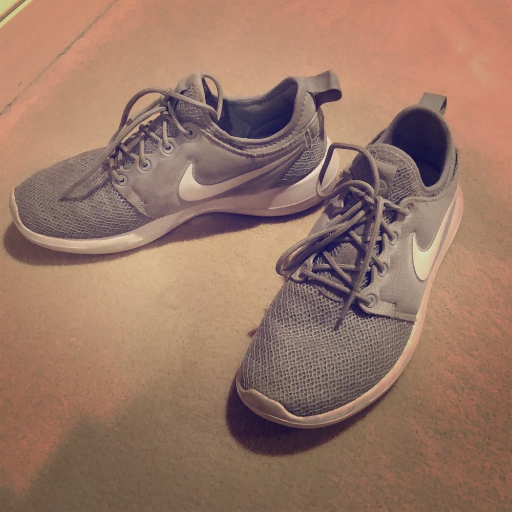 Nike Sneakers (light grey) - size 6.5